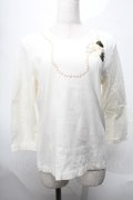 INGEBORG / 花刺繍長袖カットソー  オフ S-25-08-20-008-LO-TO-HR-ZS