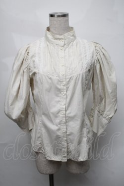 画像1: ATELIER PIERROT / 立ち襟レース七分丈ブラウス  ベージュ S-25-08-21-006-EL-BL-HR-ZS