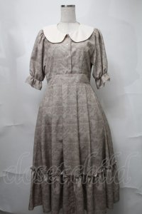 m petit by misako / NINA’Sコラボトワルドジュイワンピース M ベージュ S-25-08-21-069-LO-OP-AS-ZS