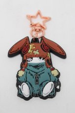 画像1: NieR CLOTHING / キーホルダー   S-25-08-22-039-PU-ZA-HR-ZS (1)