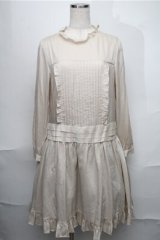 Jane Marple / ピンタックフリルワンピース  ベージュ S-25-08-25-028-JM-OP-AS-ZS
