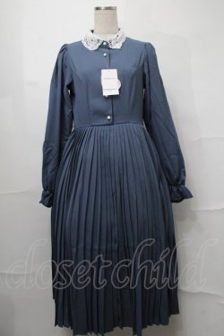 画像1: m petit by misako / レース襟プリーツワンピース  ブルー S-25-08-26-045-LO-OP-HR-ZS
