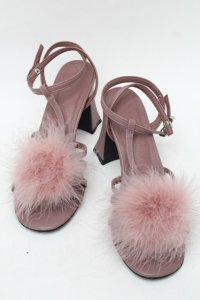 EATME / フェザーポンポンヒールサンダル L ピンク S-25-08-28-1018-LO-SH-ET-ZS