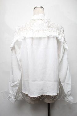 画像2: NieR Clothing / リボンタイ付きレース切替ブラウス  白 S-25-08-28-001-PU-BL-HR-ZS