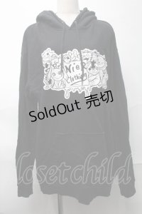 NieR Clothing / プリントフード付きプルオーバー  黒 S-25-08-28-016-PU-TO-HR-ZI