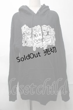 画像1: NieR Clothing / プリントフード付きプルオーバー  黒 S-25-08-28-016-PU-TO-HR-ZI