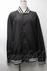 NieR Clothing / プリントナイロンスタジャン  黒 S-25-08-28-030-PU-JA-HR-ZY