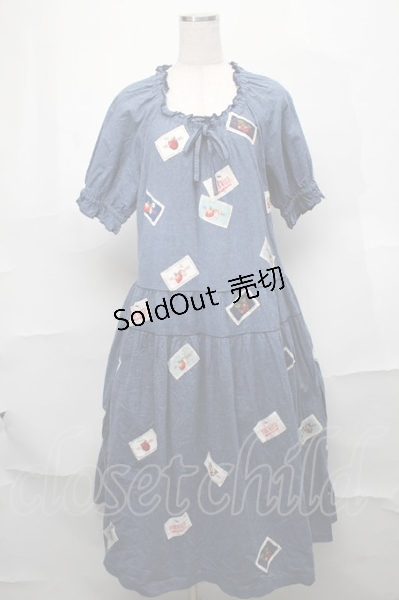 画像1: PINK HOUSE / PINK HOUSE×HELLO KITTY ネームワッペン使いワンピース  赤 S-25-08-29-049-LO-OP-HR-ZS (1)