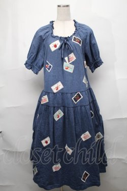 画像1: PINK HOUSE / PINK HOUSE×HELLO KITTY ネームワッペン使いワンピース  赤 S-25-08-29-049-LO-OP-HR-ZS