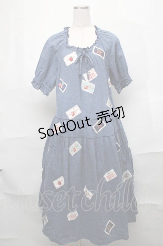 画像1: PINK HOUSE / PINK HOUSE×HELLO KITTY ネームワッペン使いワンピース  赤 S-25-08-29-049-LO-OP-HR-ZS (1)