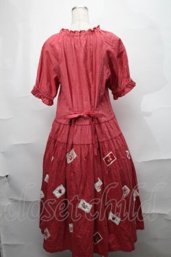 画像2: PINK HOUSE / PINK HOUSE×HELLO KITTY ネームワッペン使いワンピース  赤 S-25-08-29-050-LO-OP-HR-ZS