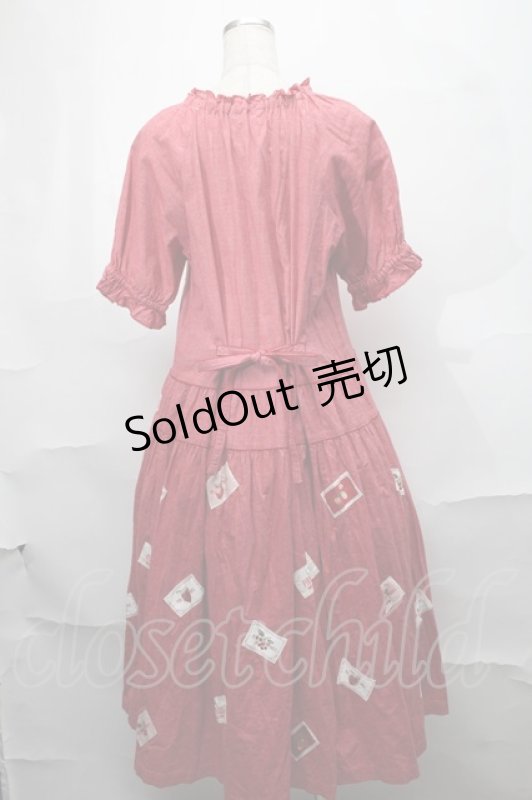 画像2: PINK HOUSE / PINK HOUSE×HELLO KITTY ネームワッペン使いワンピース  赤 S-25-08-29-050-LO-OP-HR-ZS (2)