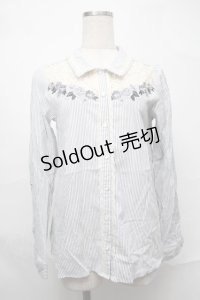 axes femme /花刺繍ストライプブラウス  グレー S-25-09-01-010-AX-BL-ET-ZS