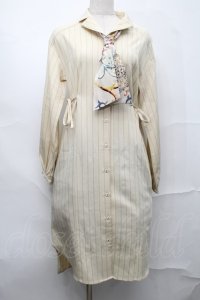axes femme / スカーフ付シャツワンピ  オフ S-25-09-04-047-AX-OP-AS-ZS