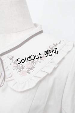 画像3: axes femme / ブーケ刺繍フリル襟ブラウス  ベージュ S-25-09-07-018-AX-BL-AS-ZS