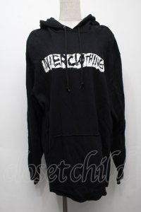 NieR Clothing / プリントフードプルパーカー  黒 S-25-09-10-037-PU-TO-HR-ZI