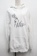 NieR Clothing / プリントフード付きプルオーバー  白 S-25-09-11-019-PU-TO-HR-ZI