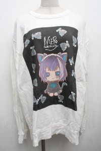 NieR Clothing / プリントスウェットトップス  白 S-25-09-13-006-PU-TO-HR-ZI