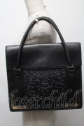 Jean Paul GAULTIER / ロゴ型押しレザーバッグ  黒 S-25-09-17-018-GO-BG-AS-ZS