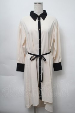 画像1: axes femme / フィッシュテールシャツワンピース  オフｘ黒 S-25-09-23-059-AX-OP-AS-ZS