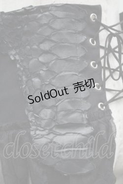 画像4: NAOTO SEVEN / 鱗レザーコルセットオーバースカート  黒 S-25-09-25-052-HN-JA-HR-ZS