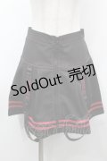 KILL STAR / レザーサスペンダー付きスカート  黒ｘ赤 S-25-09-25-058-SL-SK-HR-ZS