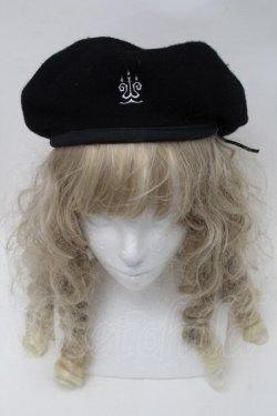 画像2: Moi-meme-Moitie / 燭台ロゴ刺繍ベレー帽  黒 S-25-09-29-028-MO-AC-AS-ZS
