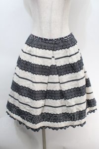 Lois CRAYON / レースプリントスカート  オフ S-25-10-06-1050-LO-SK-AS-ZT143