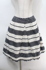 画像1: 【SALE】Lois CRAYON / レースプリントスカート  オフ S-25-10-06-1050-LO-SK-AS-ZT143 (1)