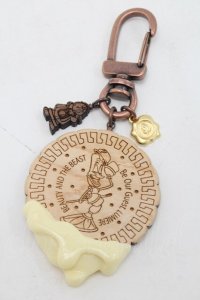 Q-pot. / 美女と野獣/ルミエール/ビスケットキーホルダー  ブラウン S-25-10-07-020-QP-ZA-HR-ZS