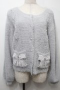 axes femme / リボン付フェザーニットカーディガン  グレー S-25-10-12-020-AX-TO-HR-ZS