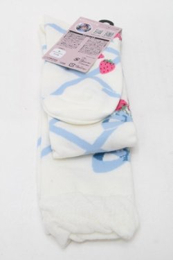 画像2: Lovely Tency / 眞白ありすコラボ/編み上げリボン風いちご柄オーバーニーソックス  白ｘサックス S-25-10-15-1009-LO-AC-HR-ZS