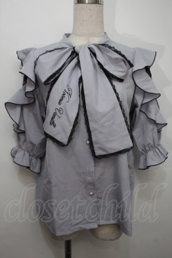 画像1: NOEMIE / ゴシックフリルオープンショルダーボウタイブラウス  ブルーグレー S-25-10-15-021-LO-BL-HR-ZS