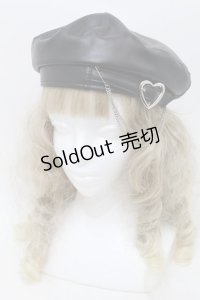 NOEMIE / ハートバックルチェーンベレー帽  黒 S-25-10-16-011-LO-OP-HR-ZS