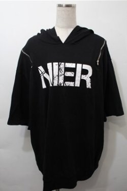 画像1: NieR Clothing / プリント半袖ZIPパーカー  黒 S-25-10-17-044-PU-TO-HR-ZS