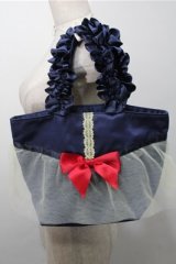 Maison de FLEUR / 白雪姫限定デザイン フリルハンドルトートバッグ  紺 S-25-10-17-030-LO-BG-HR-ZT335
