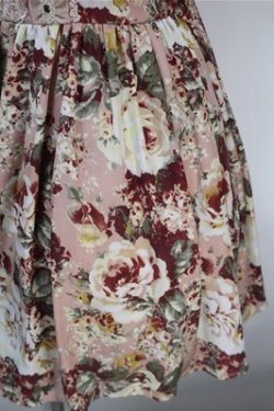 画像4: axes femme / 薔薇プリント&胸元フラワーモチーフジャンパースカート  ピンク S-25-10-20-028-AX-OP-HR-ZS