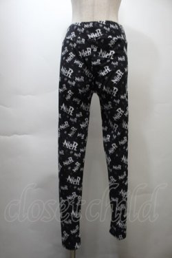 画像1: NieR Clothing / 総柄レギンスパンツ  黒 S-25-10-26-060-PU-PA-HR-ZS