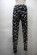 画像1: NieR Clothing / 総柄レギンスパンツ  黒 S-25-10-26-060-PU-PA-HR-ZS (1)
