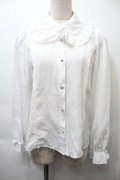 axes femme kawaii / リボンタイ付きフリルブラウス（リボン欠品）  白 S-25-10-26-015-AX-BL-HR-ZS