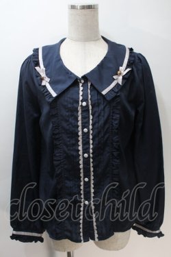 画像1: axes femme POETIQUE / 釦デザインフリルブラウス  紺 S-25-10-30-026-AX-TO-HR-ZS