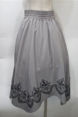画像2: axes femme / 裾刺繍イレヘムスカート  グレー S-25-10-31-050-AX-SK-AS-ZS