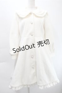 axes femme kawaii / ケープ付きロングコート  アイボリー S-25-10-31-035-AX-CO-HR-ZS