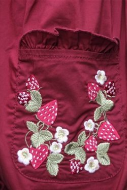 画像3: axes femme kawaii / 苺刺繍ハーフエプロン  赤 S-25-11-05-046-AX-SK-AS-ZS