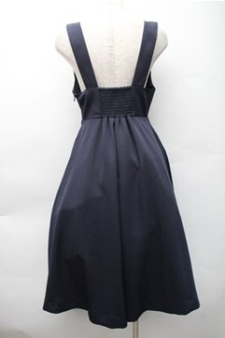 画像2: F i.n.t / チェーンビット使いディープVネックジャンパースカート  紺 S-25-11-05-025-CA-OP-HR-ZS