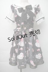 LIZ LISA / Salon de Fraise柄ワンピース  黒 S-25-11-06-043-LO-OP-HR-ZS