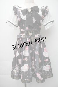 LIZ LISA / Salon de Fraise柄ワンピース  黒 S-25-11-06-043-LO-OP-HR-ZS