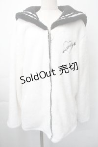 TRAVAS TOKYO / セーラージップボアブルゾン  白ｘ黒 S-25-11-10-025-PU-TO-HR-ZS