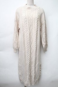 axes femme / 裾ボタンニットワンピース  アイボリー S-25-11-14-033-AX-OP-HR-ZS