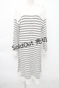 axes femme / 肩ボタンデザインボーダースリットワンピース  オフｘ黒 S-25-11-14-034-AX-OP-HR-ZS